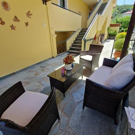 Hotel apartamentowy Achileous 1
