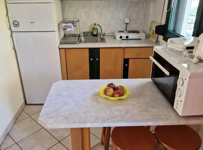 Achileous 1 3* Agiokampos